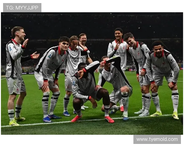 都灵盛典齐聚群英 共庆意甲冠军50年 都灵盛典齐聚群英 共庆意甲冠军50年